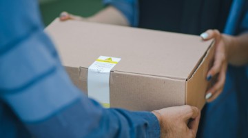 Qu’est-ce que le transport par messagerie ?